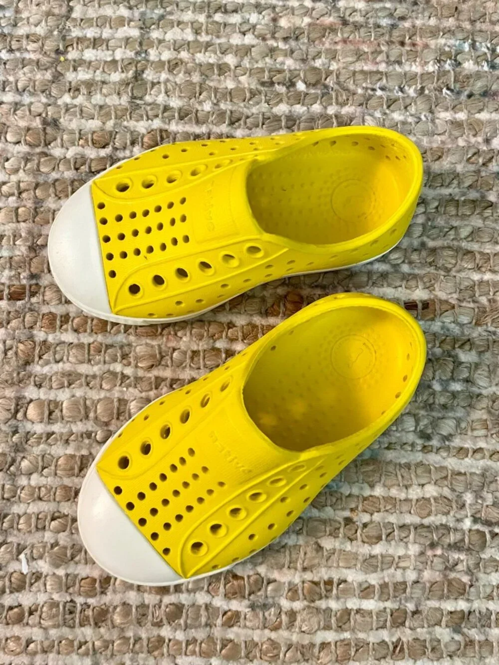 Native Yellow Jefferson Children's Toddler's Slip on Shoes size C6 EUC